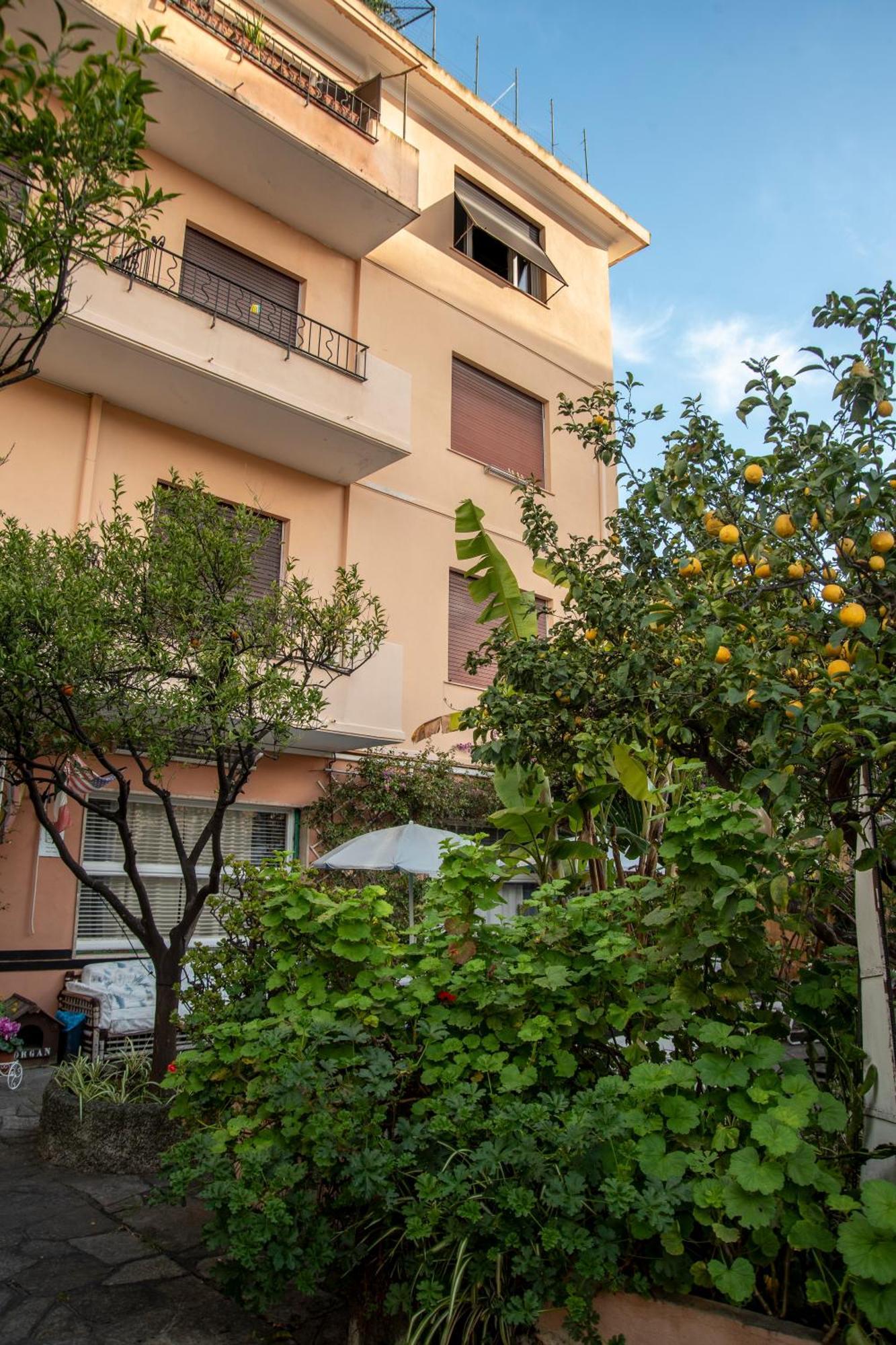 Albergo La Marinella Varazze Exteriör bild
